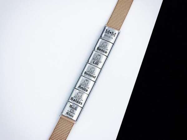 Egyedi 7 egyedi medálos MoMents rosé színű acél karkötő