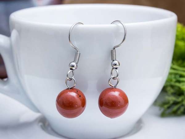 Korall lógós fülbevaló 8mm