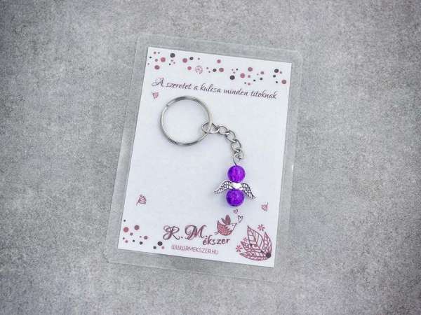 A szeretet a kulcsa lila angyal medálos kulcstartó