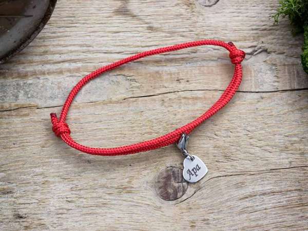 Apai szeretet vörös paracord karkötő