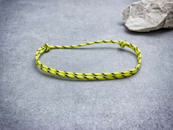 Egy esély sárga paracord bokalánc
