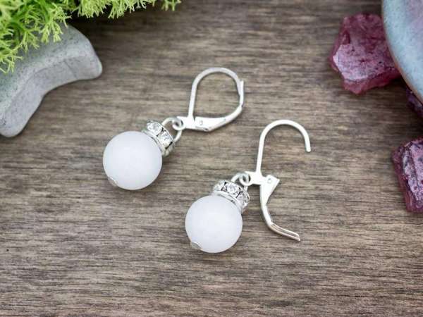 Fehér jáde lógós ásvány fülbevaló