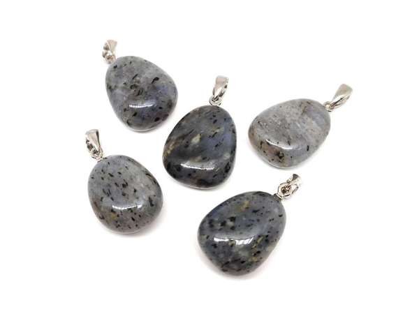 20/25mm Kvarc kék pöttyös csepp medál