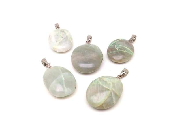 Lencse medál garnierit (MDG)