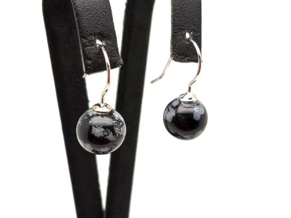 Fülbevaló golyó hópehely obszidián bedugós 10-10,5mm