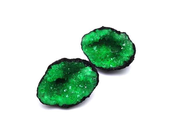 Kvarc geóda világos zöld fekete külső L