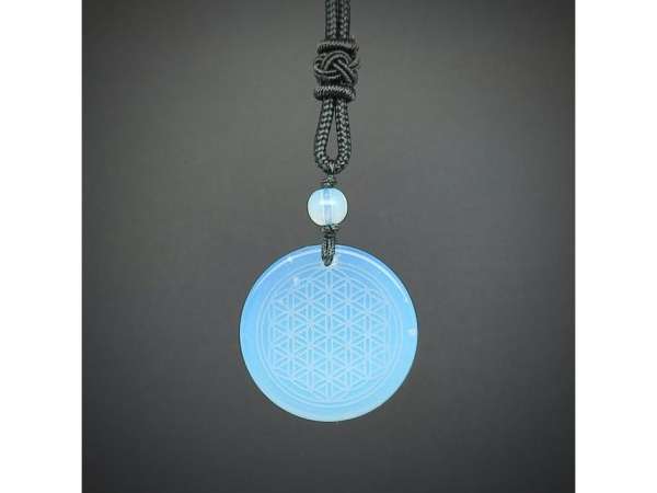 Kör életvirág opalit medál zsinóron 3,5cm