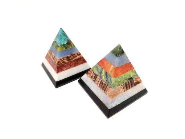 Multicolor piramis 5,5-6cm PERU DB