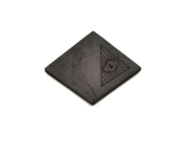 Shungit piramis gravírozott mindent látó szem 5cm