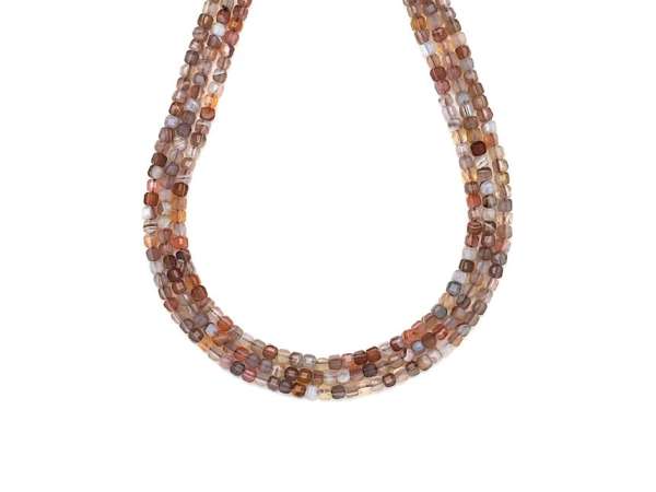 Achát botswana fazettált kocka 2-3mm– ékszerkészítő alapanyag (füzér)