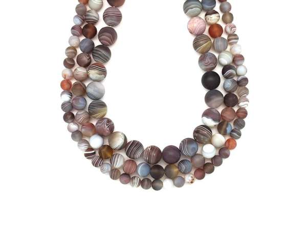 Achát botswana matt golyó 4-5mm– ékszerkészítő alapanyag (füzér)