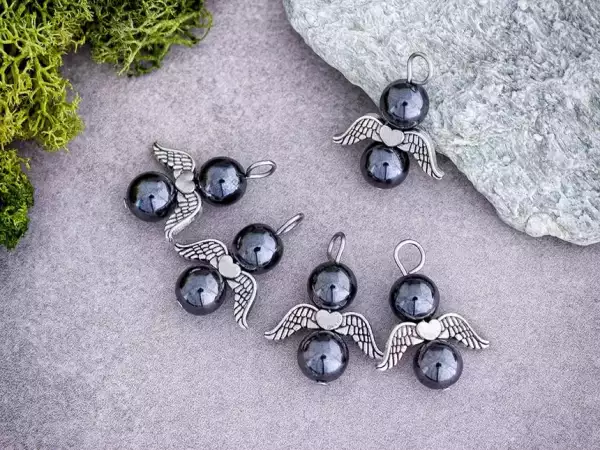 Bátorság Talizmánja hematit angyal ásvány medál 5 dbos csomag