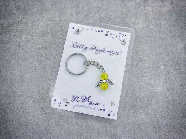 Boldog Anyák napját sárga angyal medálos kulcstartó