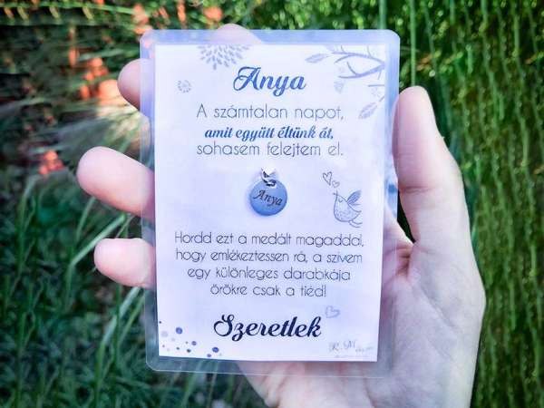 Szeretlek Anya medál köszönő kártyával