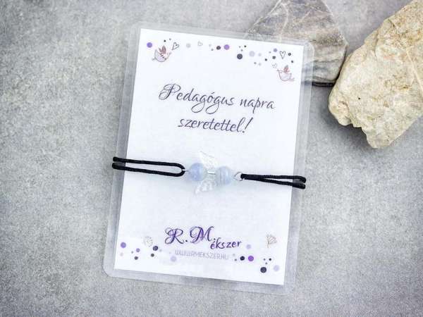 Pedagógus napra kalcedon angyal karkötő