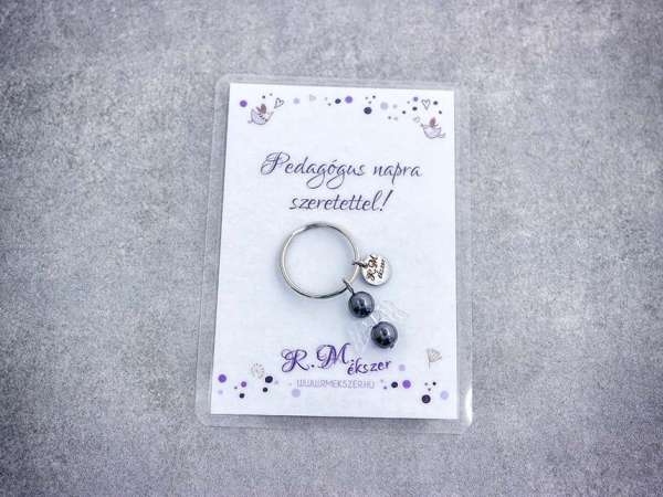 Pedagógus napra kulcstartó hematittal