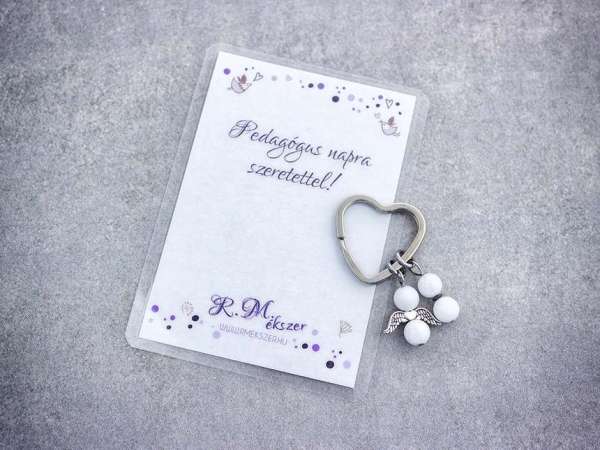 Pedagógus napra kulcstartó tejkvarccal