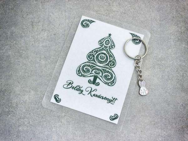 Boldog Karácsonyt színes nyuszi medálos kulcstartó