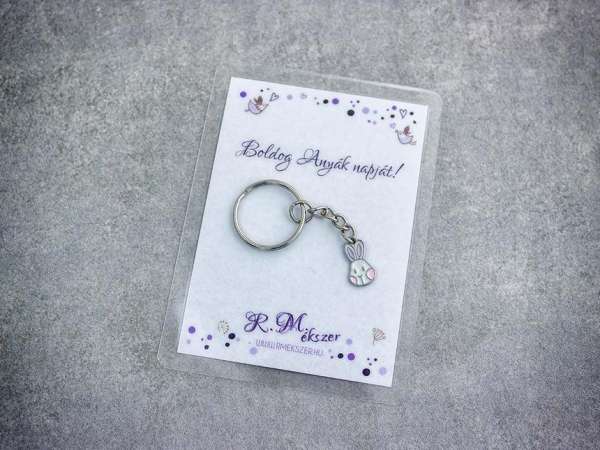 Boldog Anyák napját színes nyuszi medálos kulcstartó