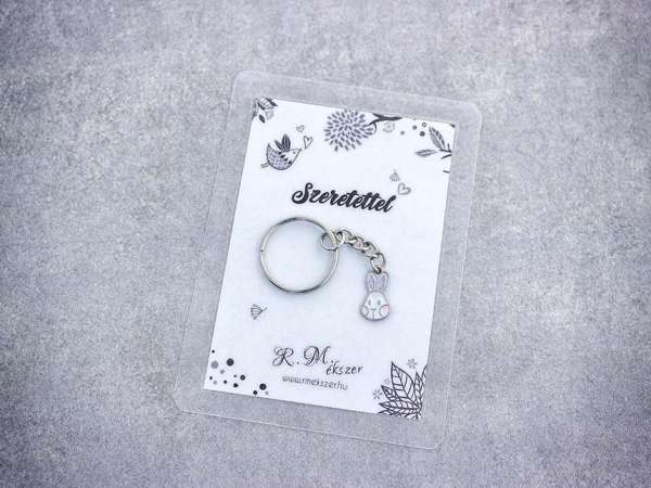 Szeretettel színes nyuszi medálos kulcstartó