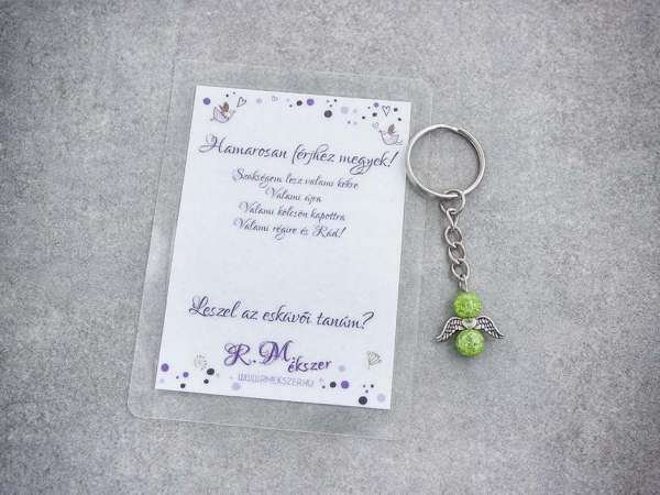 Hamarosan férjhez megyek zöld angyal medálos kulcstartó