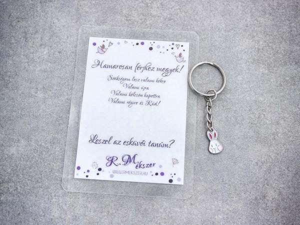 Hamarosan férjhez megyek színes nyuszi medálos kulcstartó