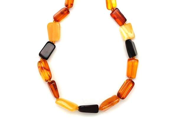 Borostyán csiszolt darabok 6-10x8-14cm nyaklánc 45cm