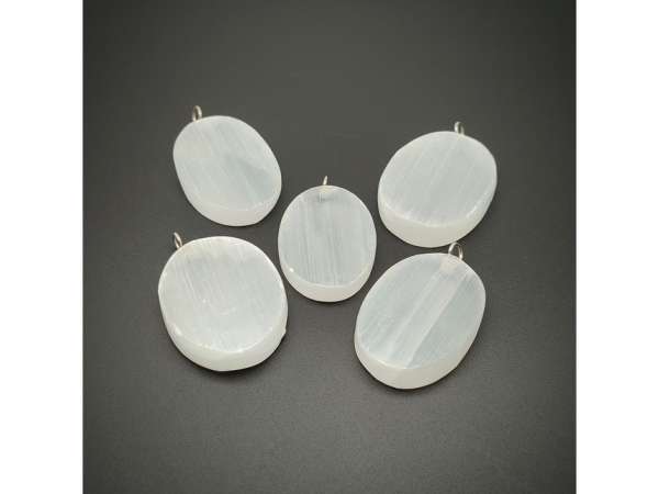 Belső béke szelenit ovál medál 35x25mm