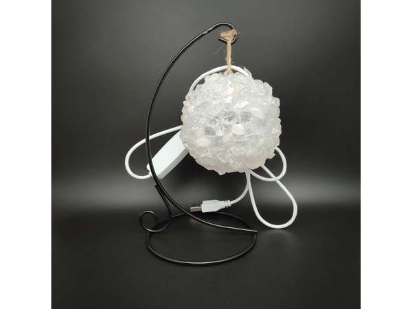 Hegyikristály gömb hangulatlámpa USB állvánnyal 7-8 cm