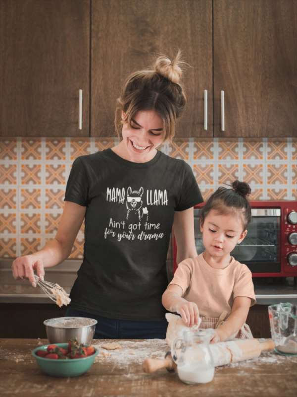 Mama llama- ain't got time fekete póló