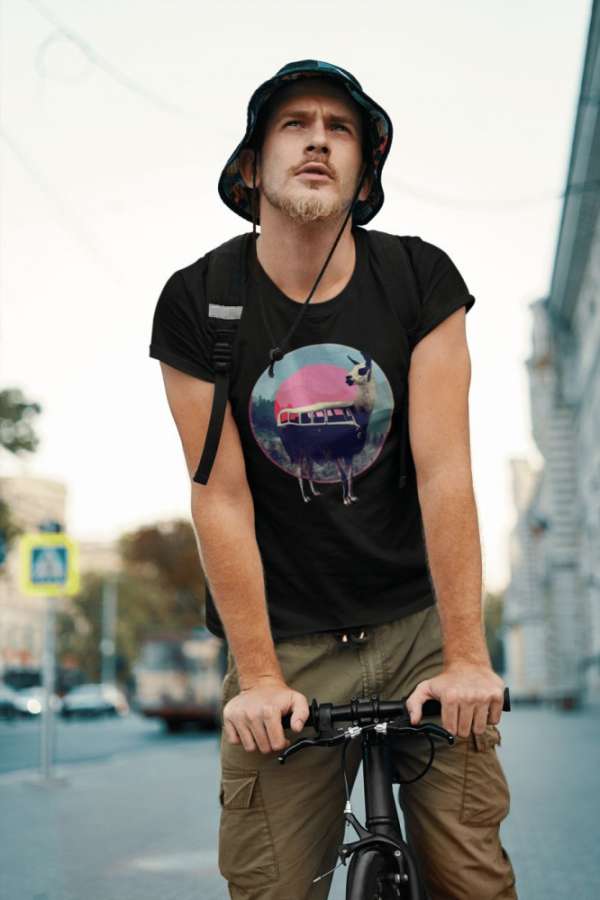 Tour by llama fekete póló