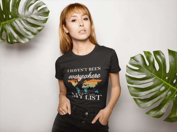 I haven't been everywhere fekete póló