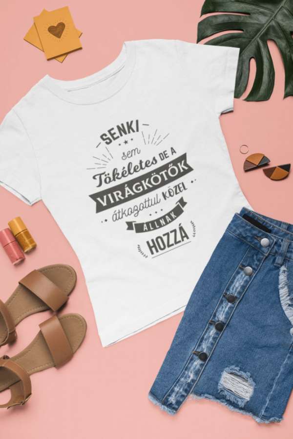 Virágkötő fehér póló