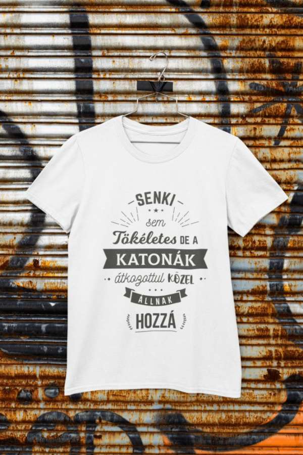 Katona fehér póló