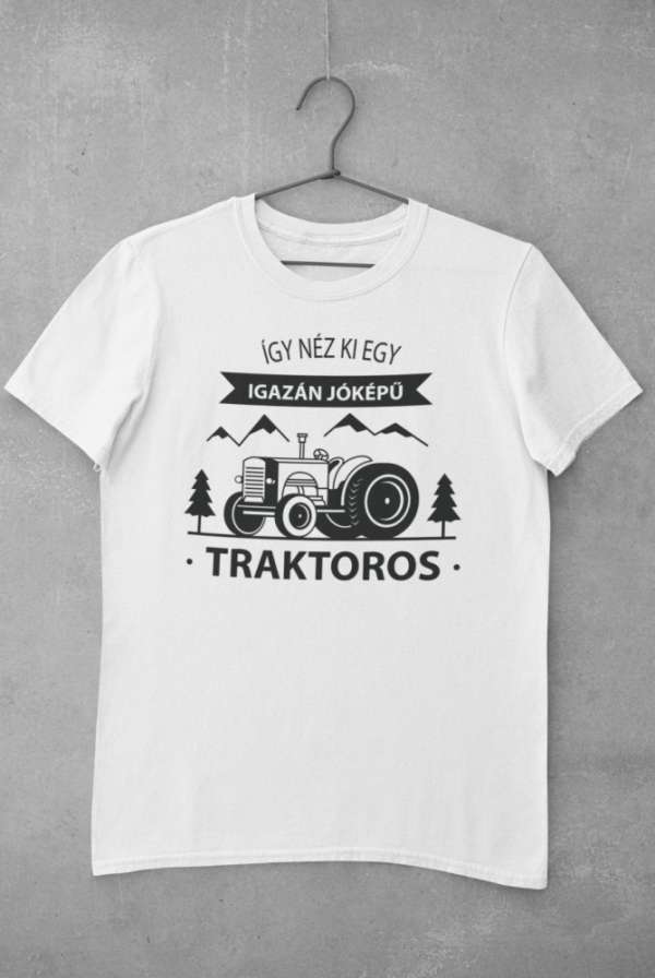 Így néz ki egy igazán jóképű traktoros fehér póló
