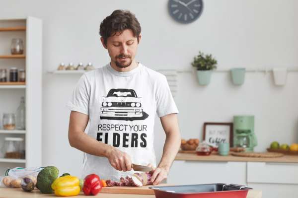 Respect your elders BMW fehér póló