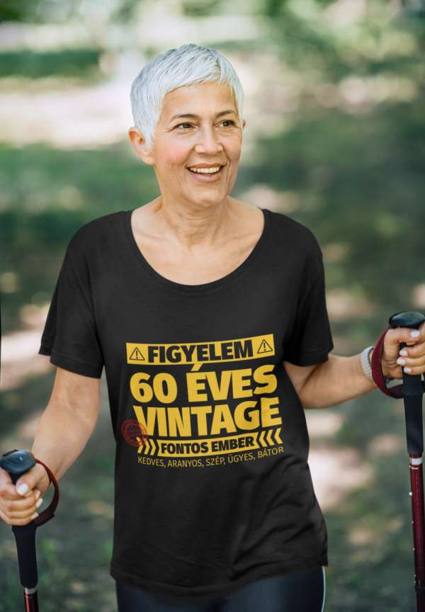 Figyelem! 60 éves Vintage fekete póló