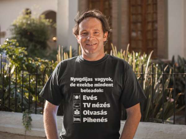 Nyugdíjas vagyok és ezekbe mindent beleadok fekete póló