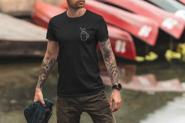 Steaming mug fekete póló