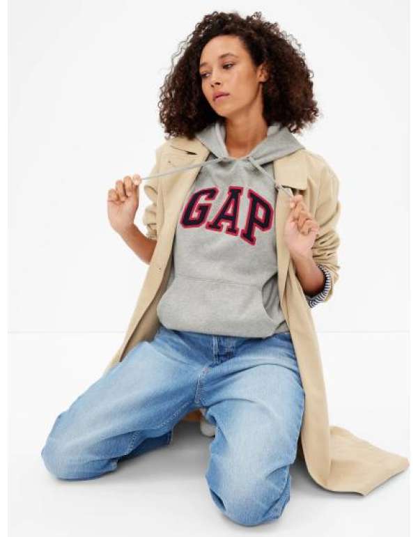 GAP logóval ellátott pulóver