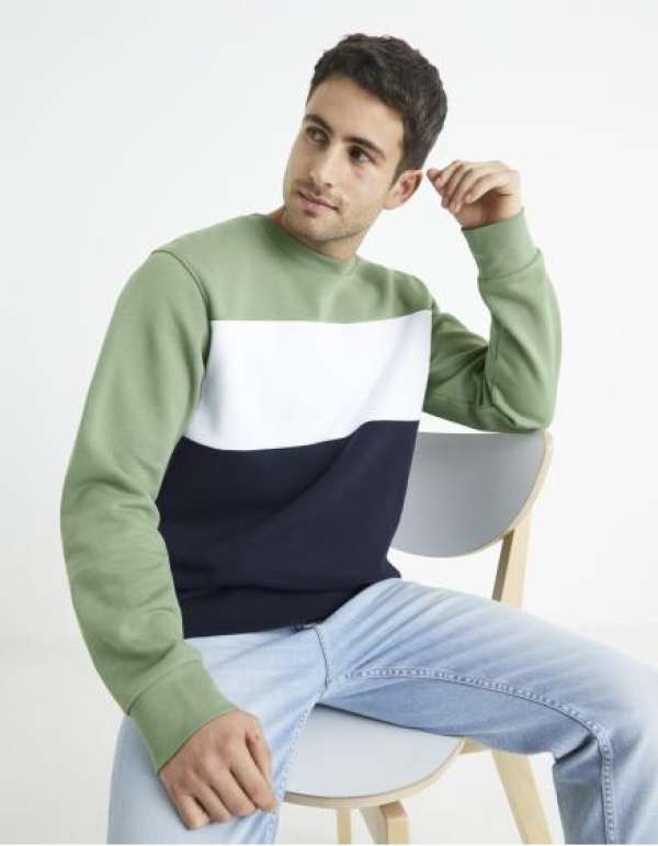 Betrail pulóver csíkokkal