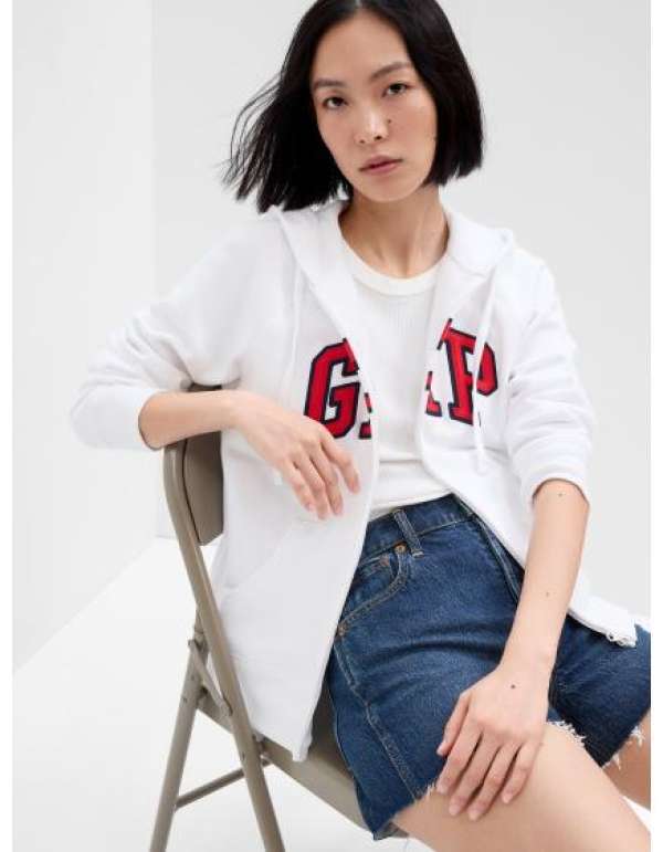 GAP logóval ellátott pulóver
