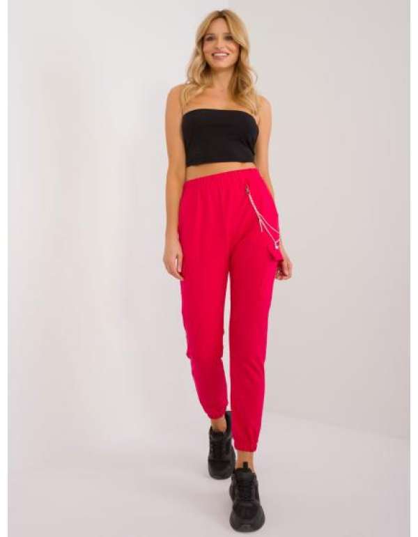 Női cargo nadrág láncos részletekkel piros