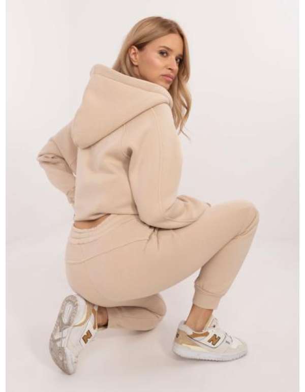 Bézs színű, szigetelt tréningruha alapszett