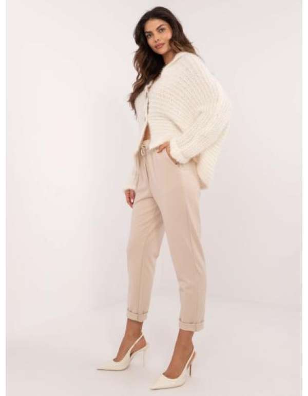 Bézs színű egyenes nadrág strasszkövekkel