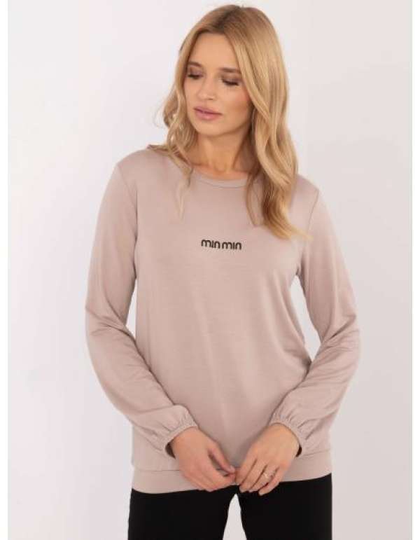 Bézs színű, hosszú ujjú, laza blúz felirattal