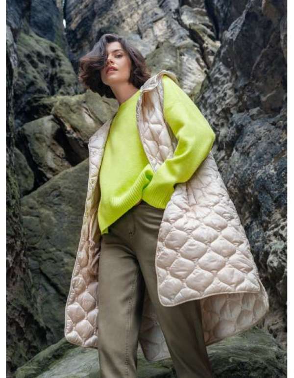 Bézs női hosszú steppelt mellény