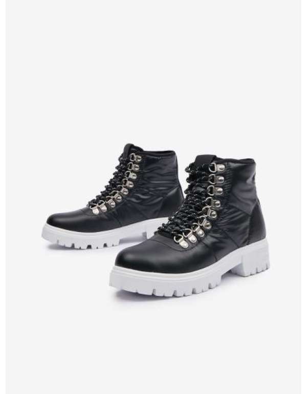 Fekete női téli bokacsizma