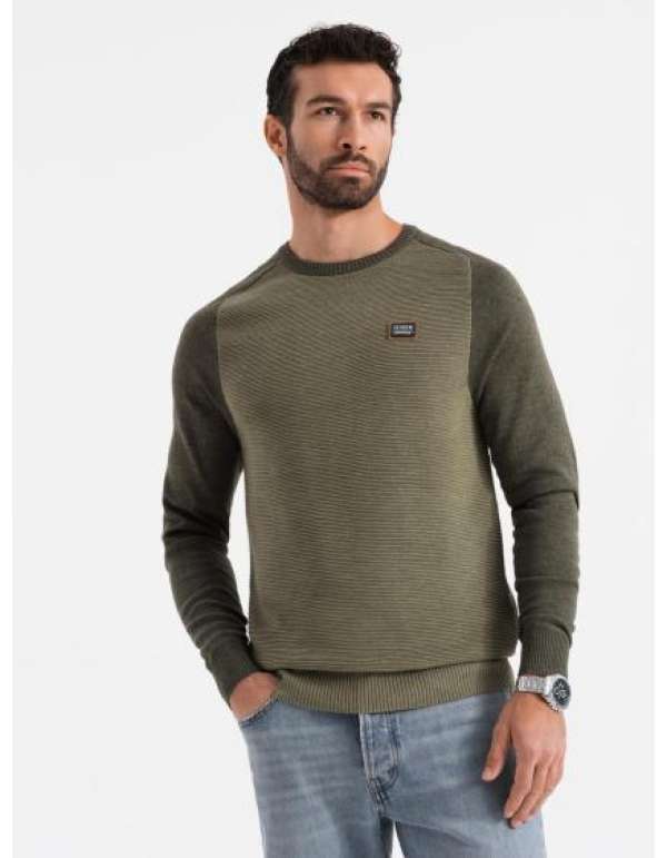 Kötött férfi RELAXED FIT pulóver mintákkal - tengerészkék V1 OM-SWSW-0111 OM-SWSW-0111