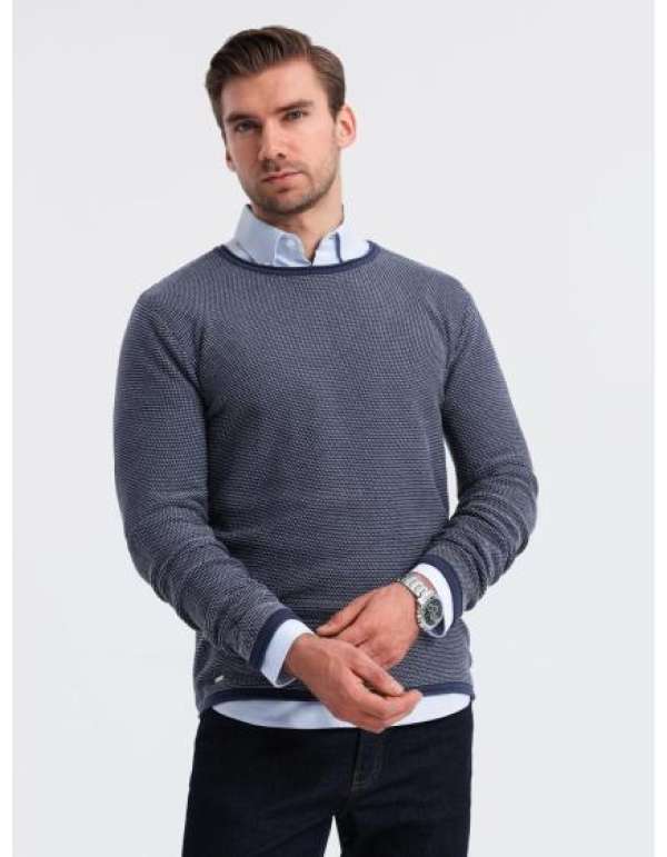 Kötött férfi RELAXED FIT pulóver mintákkal - tengerészkék V1 OM-SWSW-0111 OM-SWSW-0111